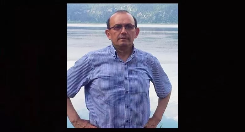 Isparta’da Gülbahçesi Kozmetik Sahibi, Emekli Öğretmen Emin Özkaya, 65 yaşında