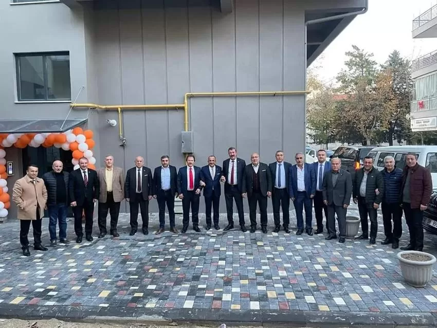 İyi Parti Belediye Başkan Adayı Ahmet Tural’a esnaf teşkilatının başkanları