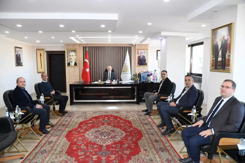 Başkan Başdeğirmen: Çocuklarımızın satranç öğrenmesini önemsiyoruz