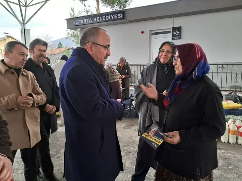 Tural mahalle halkını dinliyor; Mehmet Tönge’nin mezarlık ve sokak hayvanları