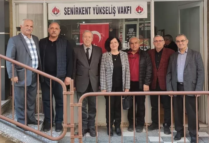 Senirkent Yükseliş Vakfının Genel Kurulu’nda mevcut başkan R.Ziya Örmeci üyelerin