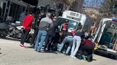 Isparta’da bugün öğle saatlerine Anadolu mahallesinde motosiklet kazası meydana geldi.
