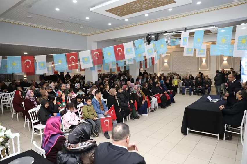 Batıkent ve Binbirevler mahallesi sakinleriyle buluşan İyi Parti Belediye Başkan
