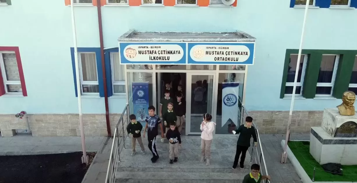 Isparta’da okullar açılıyor. Pazartesi günü ikinci eğitim dönemi başlıyor.