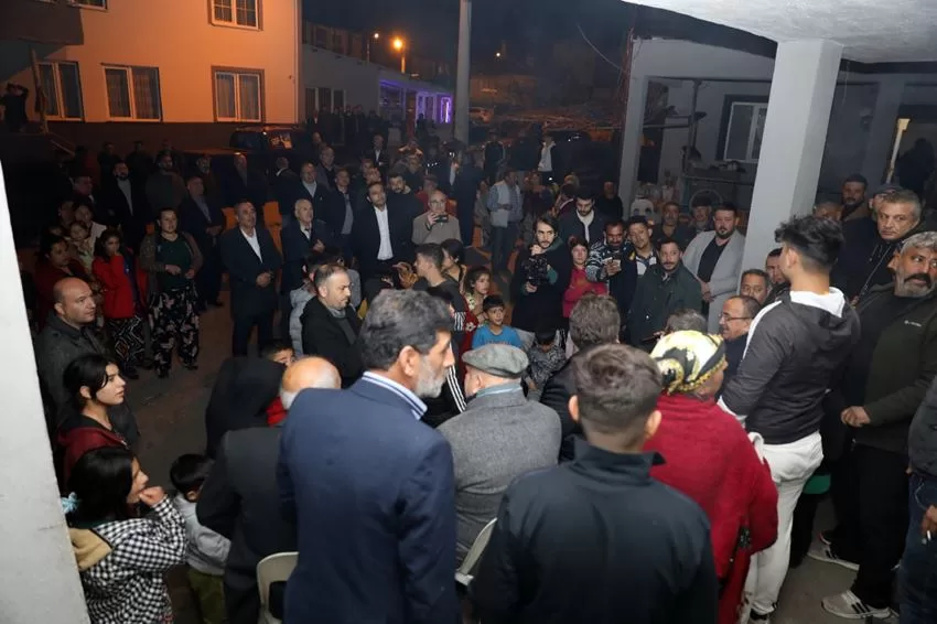 İyi Parti Belediye Başkan Adayı Ahmet Tural, Zafer Mahallesinde yaşayan