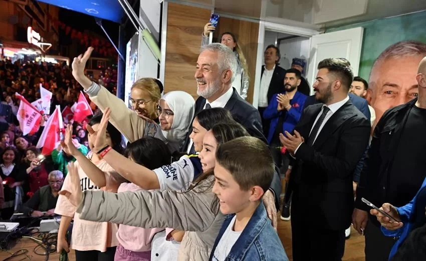 Isparta Belediye Başkanı ve AK Parti Belediye Başkan Adayı Şükrü