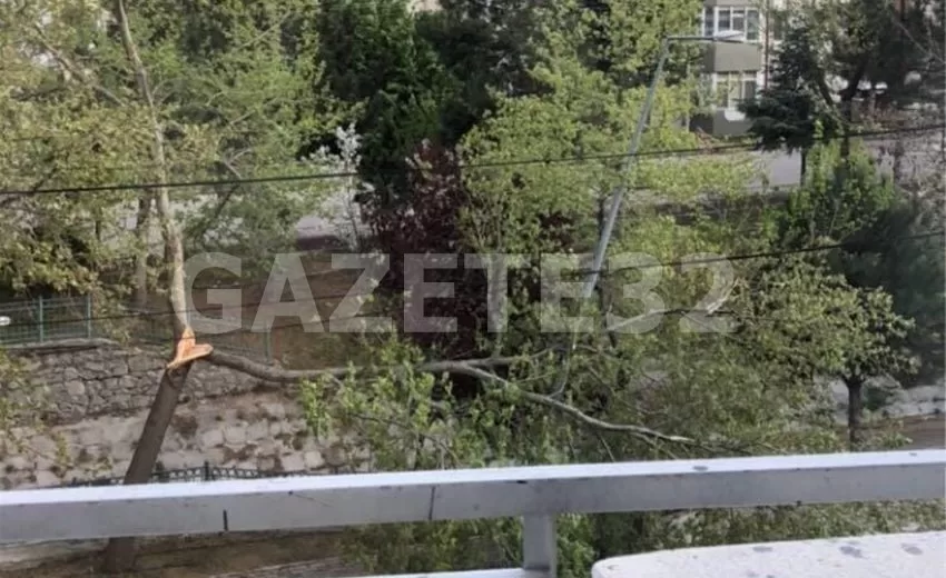 Isparta’da bugün öğleden sonra etkisini gösteren kuvvetli rüzgarın etkisiyle bir