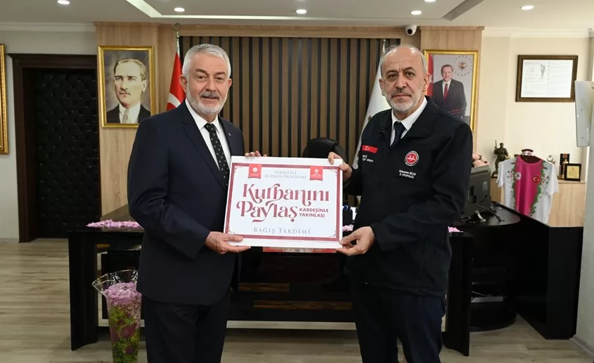 Isparta Belediye Başkanı Şükrü Başdeğirmen, Kurban Bayramı için Türkiye Diyanet