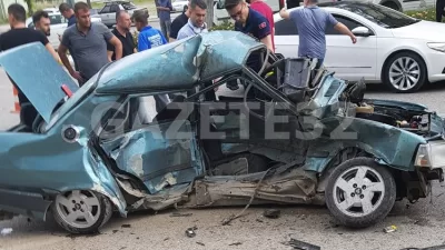 Isparta’da iki otomobilin çarpışması sonucu meydana gelen kazada 1kişi ağır
