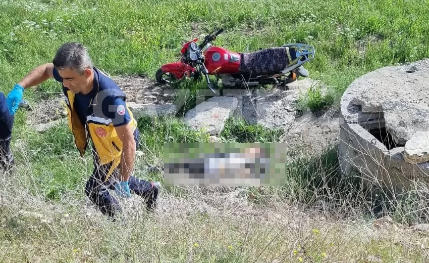 Isparta’da motosiklet yoldan çıkarak bahçeye uçtu. Kazada motosiklet sürücüsü Ali