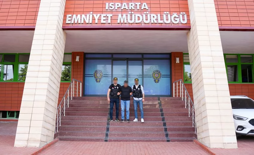 33 yıl 8 ay kesinleşmiş hapis cezası ile aranan şahıs,