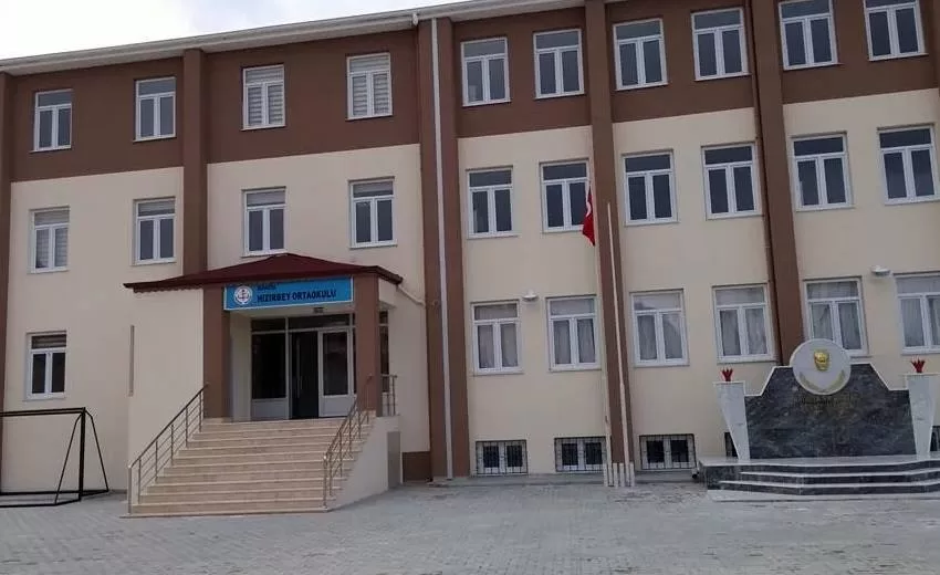 Isparta’da Hızırbey Ortaokulu öğrencisi Mustafa Arel Akol, 2024 LGS’de tüm