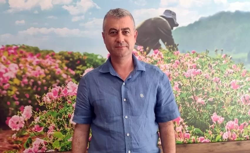 Gülbirlik 2025 yılı gülçiçeği alım kampanyasının verdi. Yaklaşık bir ay