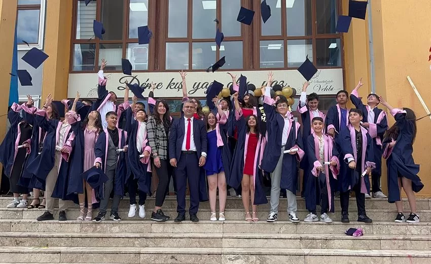 Isparta Kadir Boylu Ortaokulu’nda anasınıfı ve 8. sınıf öğrencileri için