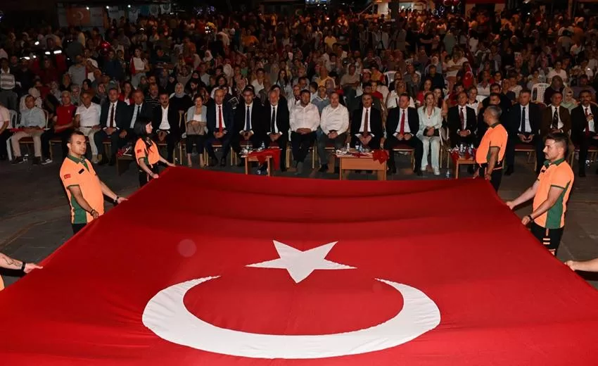 15 Temmuz Demokrasi ve Milli Birlik Günü etkinlikleri akşam düzenlenen