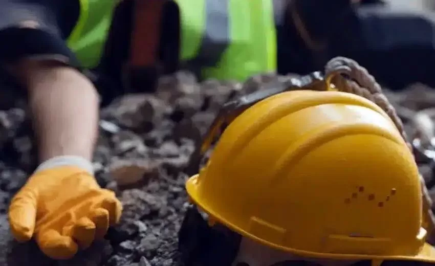 Vatan Mahallesi Karakavak Caddesinde bir inşaatta meydana gelen olayda, inşaatta