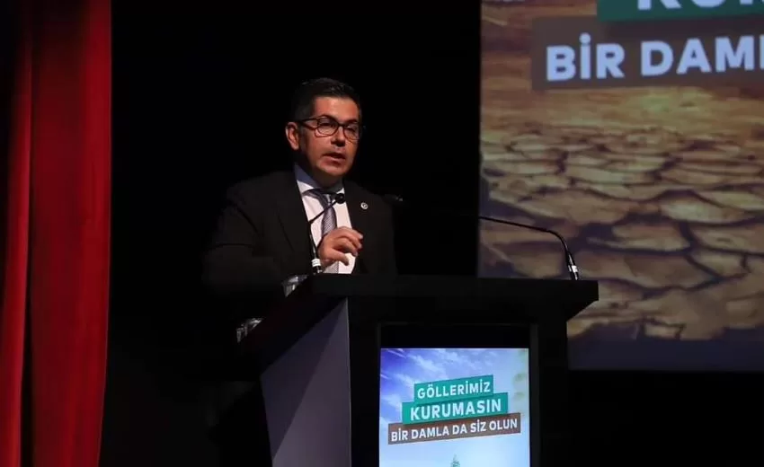 İstanbul Büyükşehir Belediyesinin ev sahipliğinde gerçekleştirilen toplantıda konuşan CHP Isparta