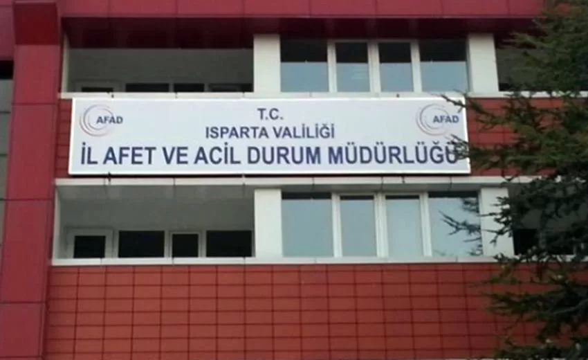 Depreme dayanıksız çıkan 112 Acil Çağrı Merkezi ve AFAD İl