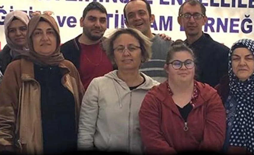 Karınca Zihinsel Engelliler Eğitim ve İstihdam Derneği tarafından düzenlenen kermes