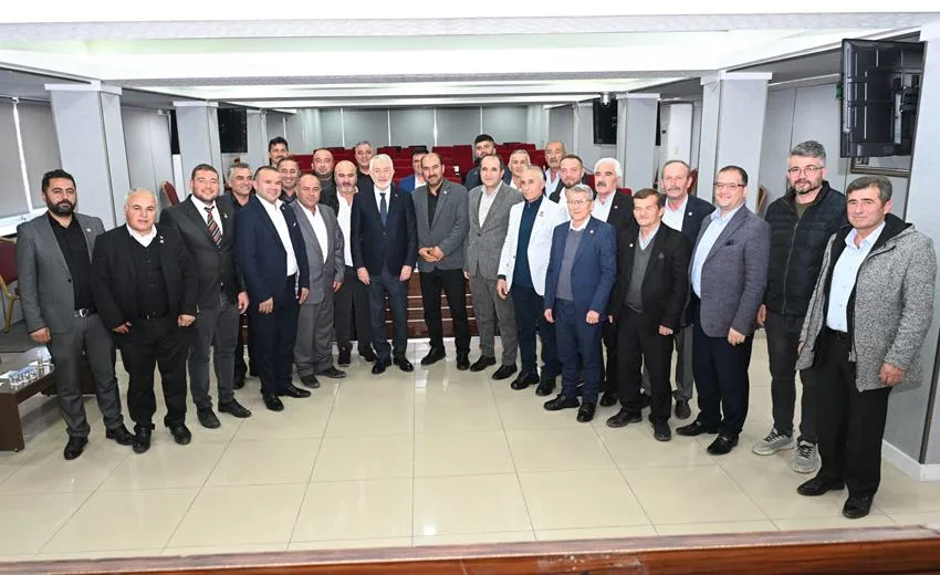 Yalvaç Muhtarlar Derneği Başkanı Soner Günay, mahalle ve köy muhtarlarıyla