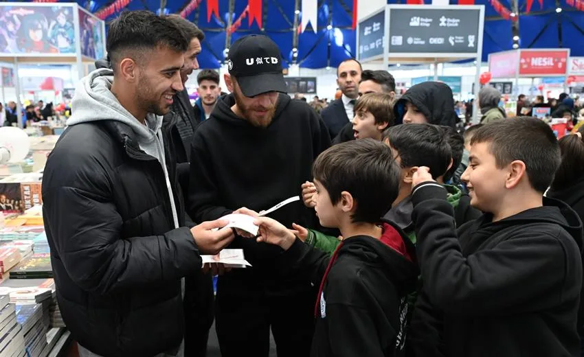 Isparta Belediyesi tarafından düzenlenen 7. Isparta Kitap Fuarı’nı E Koleji