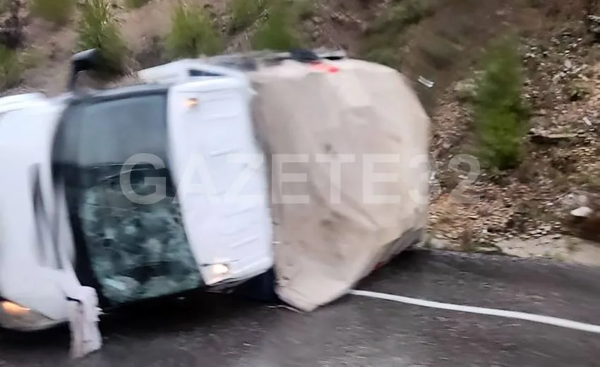 Isparta – Antalya karayolunda yağışlı havanın etkisiyle sürücünün kontrolünden çıkan