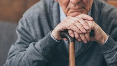 AK Parti tarafından, kök maaşı düşük olan emeklilerin aylıklarının yükseltilmesine