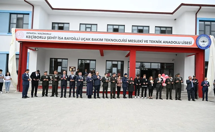 Kara Havacılık Okul Komutanlığı’na ait eğitim uçuşu gerçekleştiren helikopterin 9