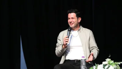 Süleyman Demirel Üniversitesi Müzik Topluluğu’nun düzenlediği etkinlikte şarkıcı Kerem Cem