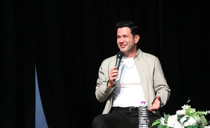 Süleyman Demirel Üniversitesi Müzik Topluluğu’nun düzenlediği etkinlikte şarkıcı Kerem Cem