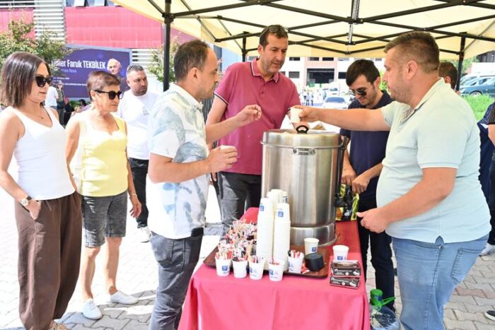 Isparta Belediyesi YKS’de Öğrenci Ve Ailelerini Yalnız Bırakmadı