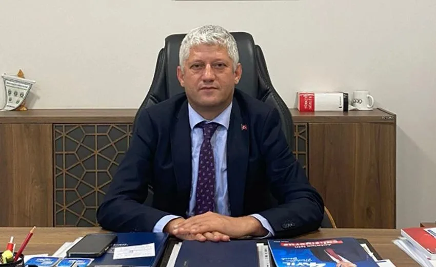 Isparta’nın Eğirdir ilçesi eski Halk Eğitim Merkezi Müdürü ve bir