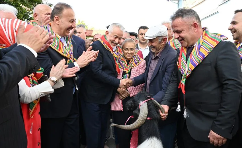 Isparta’da 400 yıldır süre gelen Kurban İndirme geleneği yaşatılmaya devam