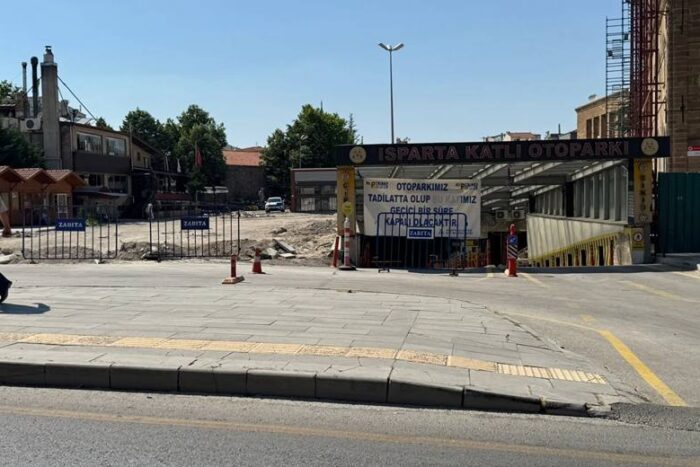 Valilik Arkası Otoparkta Yine Tadilat