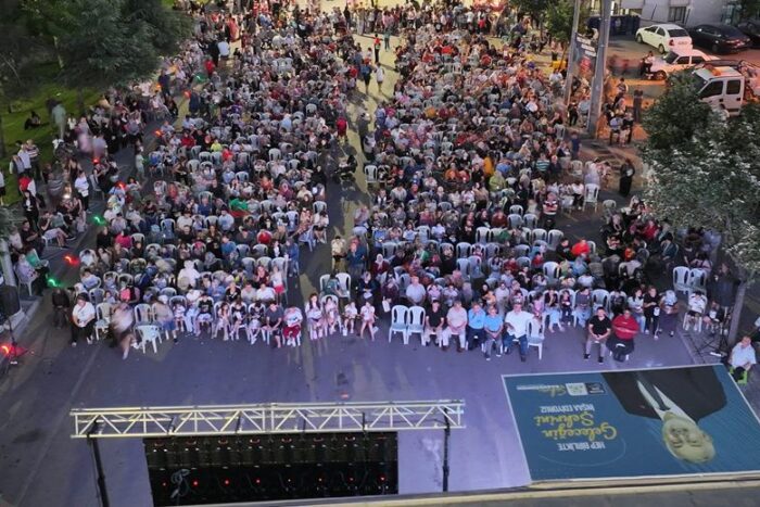 Çocuklar Eğlendi, Aileler Kaynaştı, Fatih Mahallesi’nde Sinema Keyfi Yaşandı