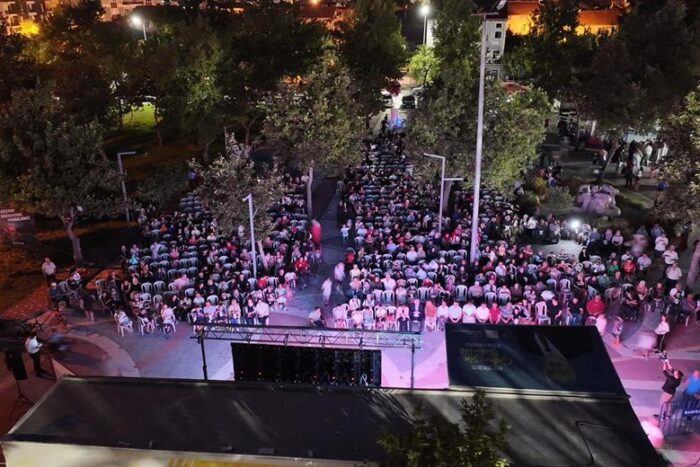 Yaz Akşamları Sinemasının Adresi Bu Kez Halife Sultan Ve Gülevler Oldu