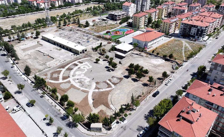 Davraz Mahallesi’nde yaklaşık 14 yıldır atıl durumda olan ve eski