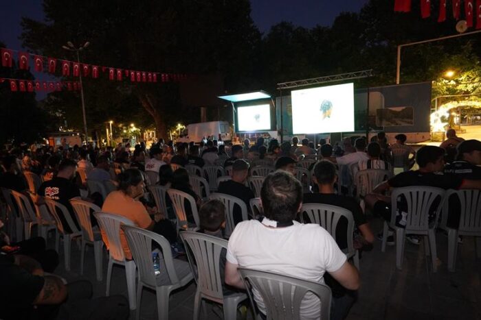 Beşiktaş’ın Avrupa Mücadelesini Birlikte İzlediler