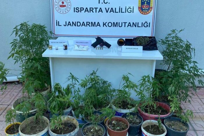 Isparta’da Uyuşturucu Operasyonu: 2 Kişi Gözaltına Alındı
