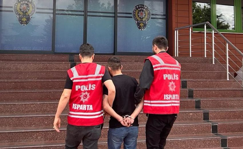 Isparta İl Emniyet Müdürlüğü ekiplerinin yürüttüğü çalışmalar neticesinde, çeşitli suçlardan