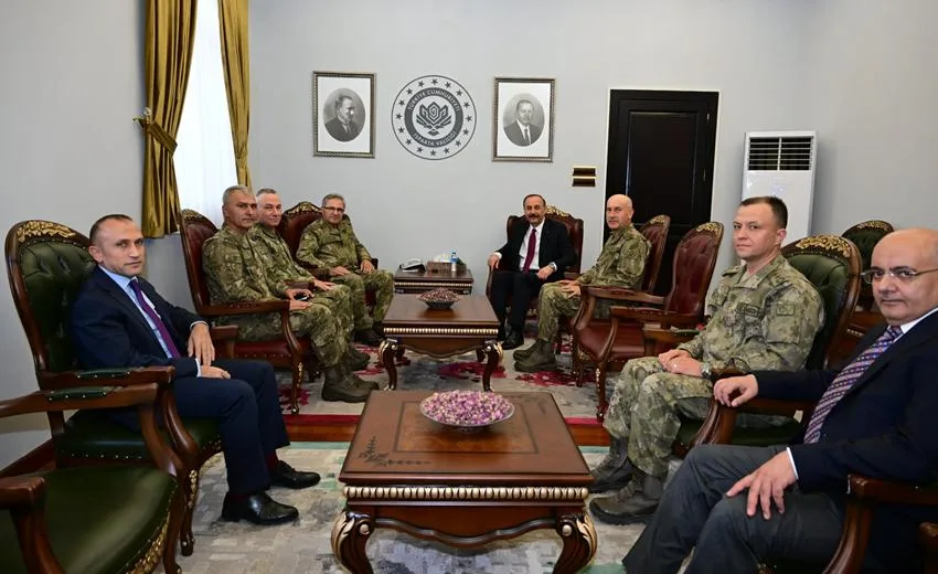 Kara Kuvvetleri Komutanı Orgeneral Metin Tokel ile Eğitim ve Doktrin