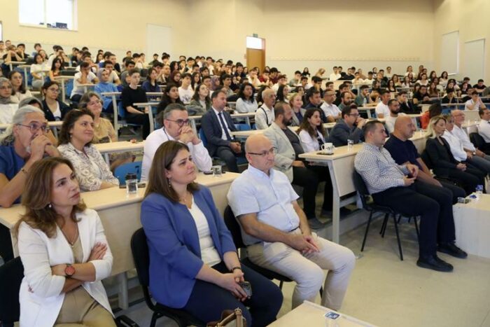 SDÜ Tıp Fakültesi’nde “İlk Ders” Heyecanı