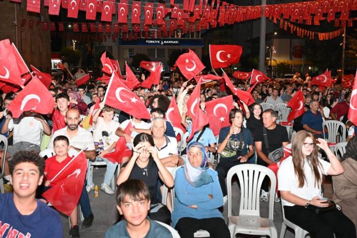 Galatasaray Maçı İçin Dev Ekran Kuruluyor