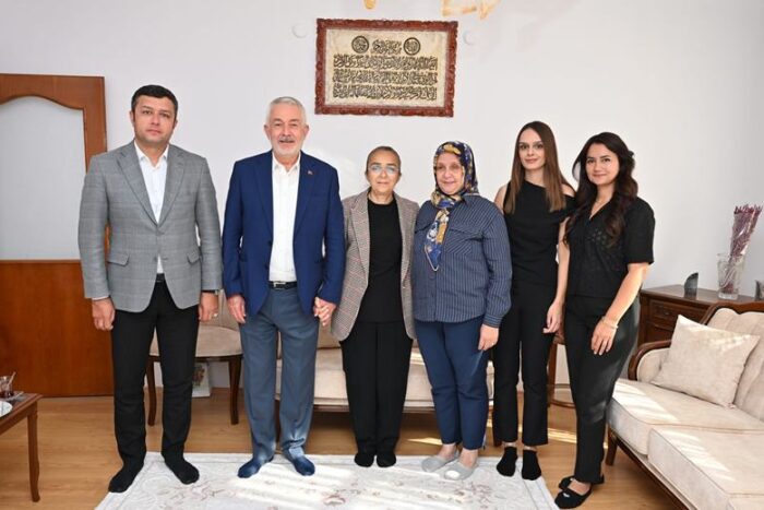Başdeğirmen Çiftinden Gülşen Savcı’ya Geçmiş Olsun Ziyareti