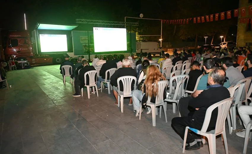Isparta’da vatandaşlar Fenerbahçe’nin UEFA Avrupa Ligi’nin ilk haftasında Hırvatistan’ın Dinamo