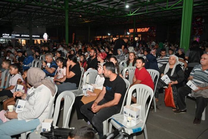 Yaz Akşamları Sinema Etkinliğine Halıkent Mahallesi’nde Yoğun İlgi