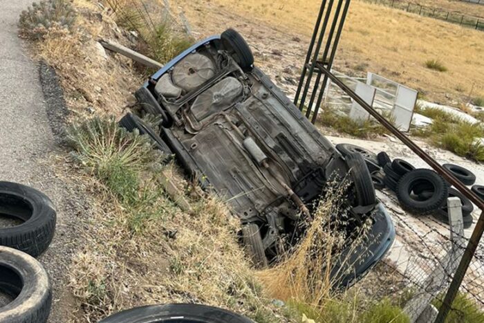 Kontrolden Çıkan Otomobil Devrildi