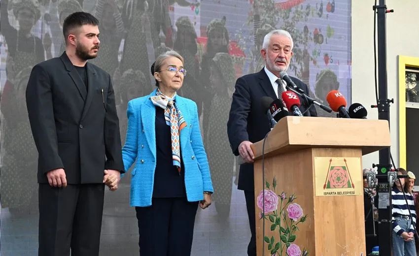 Isparta Belediye Başkanı Şükrü Başdeğirmen ve ailesi talihsiz bir kaza