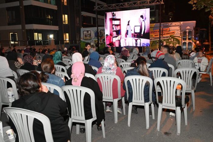 Yaz Akşamı Sineması Etkinliği Gülistan Mahallesi’nde Sona Erdi