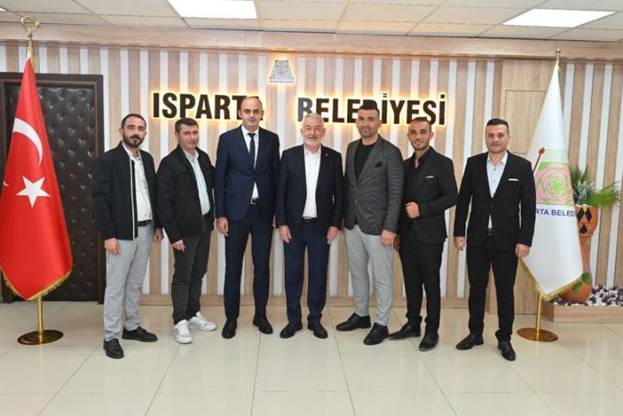 Isparta Belediyesi tarafından Deregümü Köyü Girişi Asfaltlandı